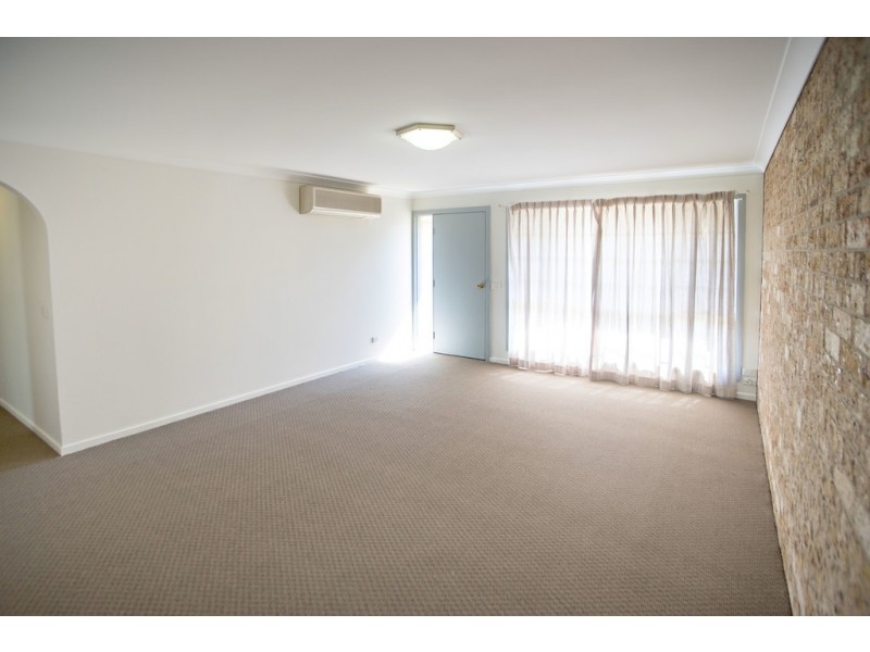 80 Hind Avenue, Forster NSW 2428