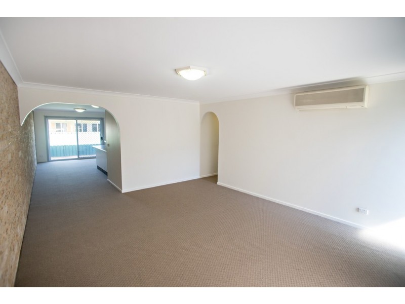 80 Hind Avenue, Forster NSW 2428