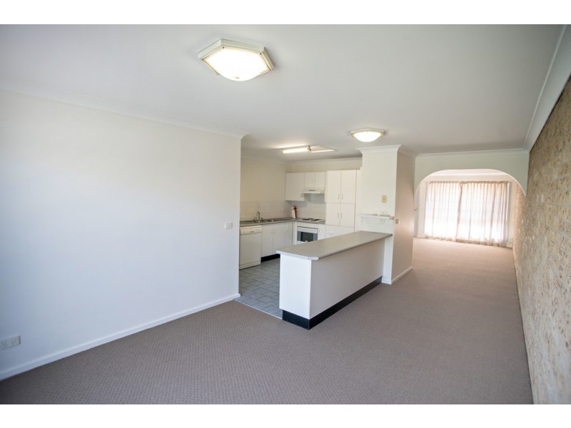 80 Hind Avenue, Forster NSW 2428