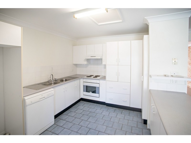 80 Hind Avenue, Forster NSW 2428