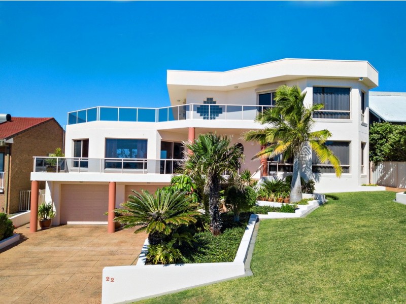 22 High Street, Black Head NSW 2430