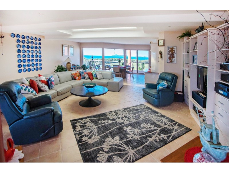 22 High Street, Black Head NSW 2430