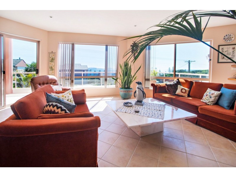 22 High Street, Black Head NSW 2430