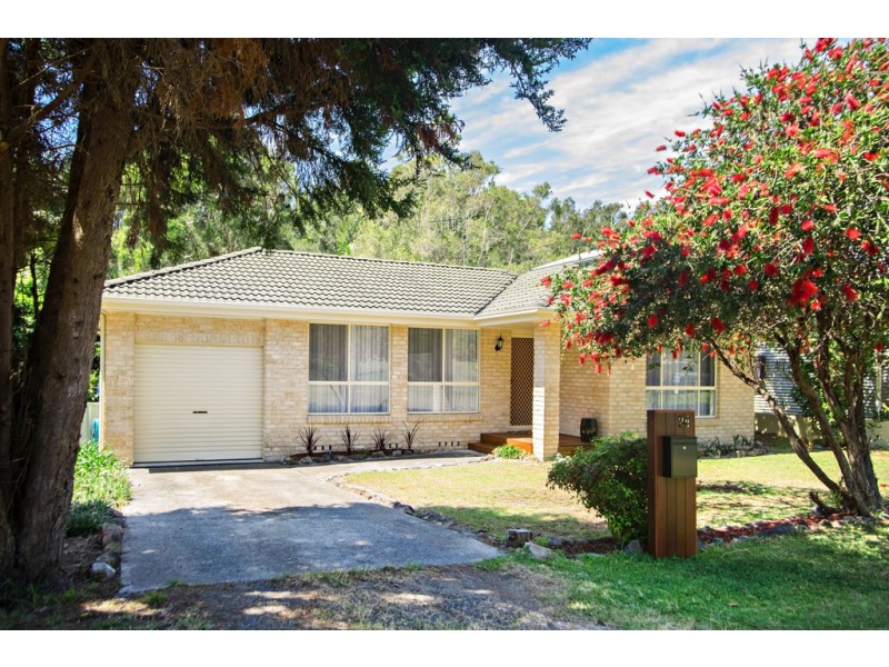 24 Seabreeze Parade, Green Point NSW 2428