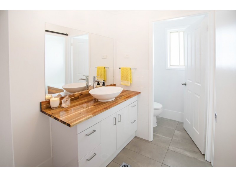 24 Seabreeze Parade, Green Point NSW 2428