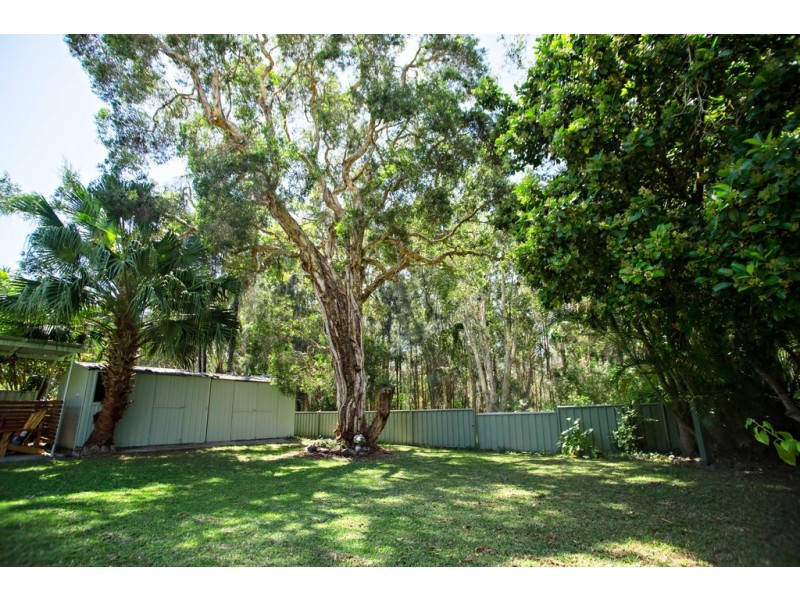 24 Seabreeze Parade, Green Point NSW 2428