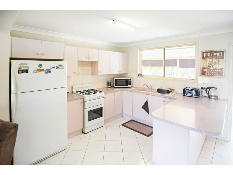 4 Greenview Close, Forster NSW 2428