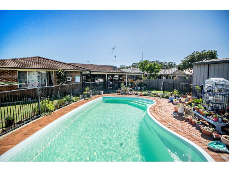 54 Mayers Drive, Tuncurry NSW 2428