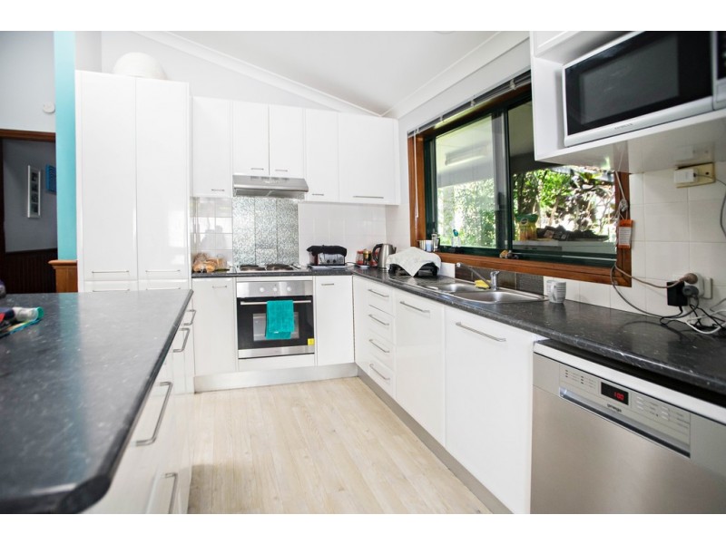 100 Green Point Drive, Green Point NSW 2428
