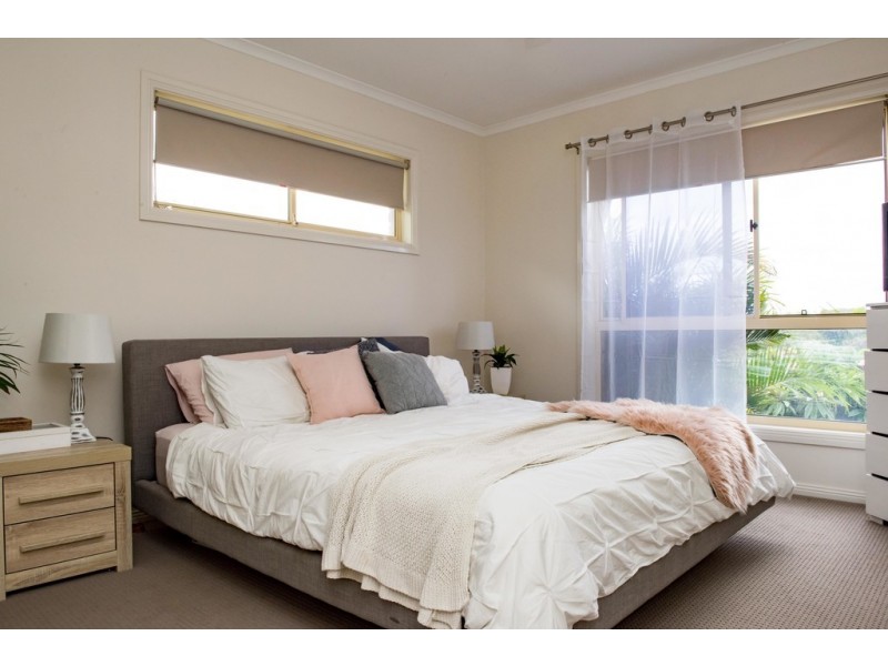 2 Cocos Crescent, Forster NSW 2428