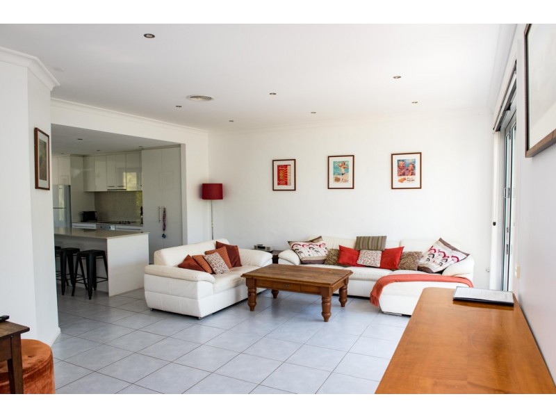 1/2 Skyline Place, Elizabeth Beach NSW 2428