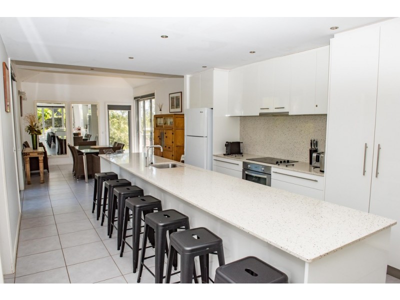 1/2 Skyline Place, Elizabeth Beach NSW 2428