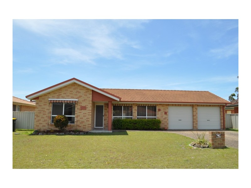 3 Asplenii Cres, Tuncurry NSW 2428