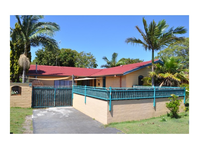 18 Tree View Place, Forster NSW 2428