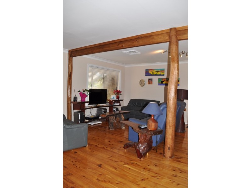18 Tree View Place, Forster NSW 2428
