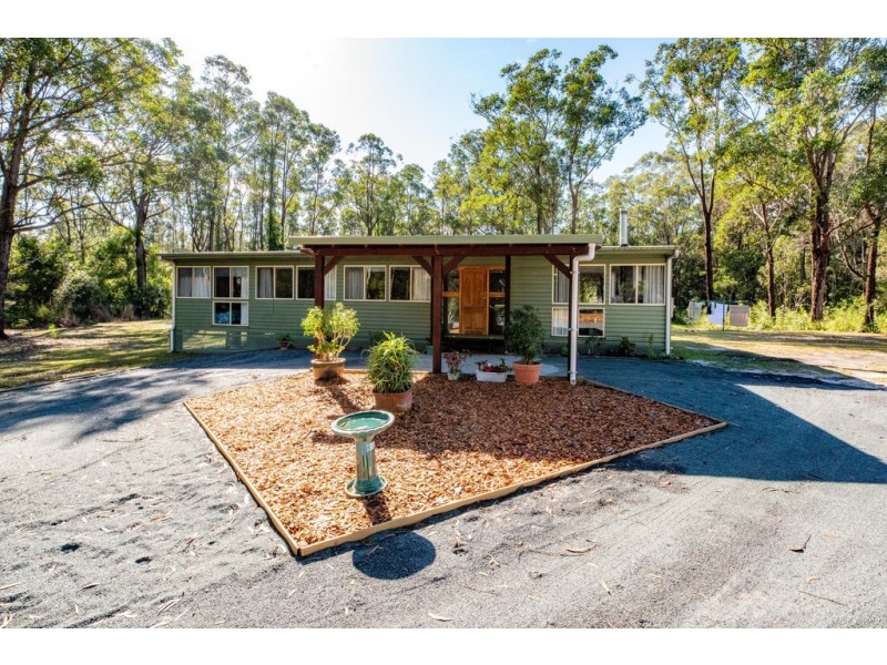 9 Oakview Drive, Hallidays Point NSW 2430