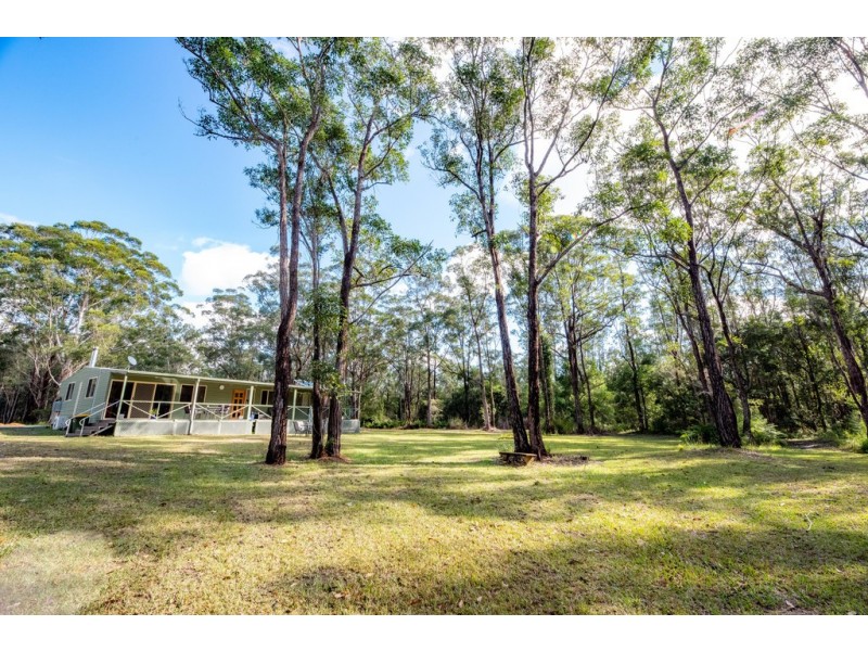 9 Oakview Drive, Hallidays Point NSW 2430