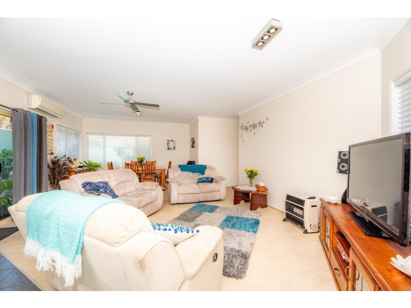 2/147 Kularoo Drive, Forster NSW 2428