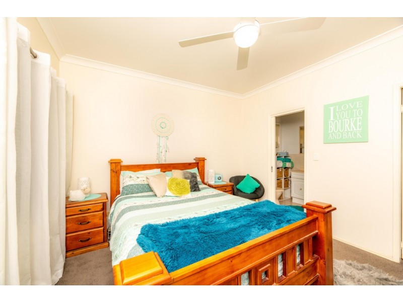 2/147 Kularoo Drive, Forster NSW 2428