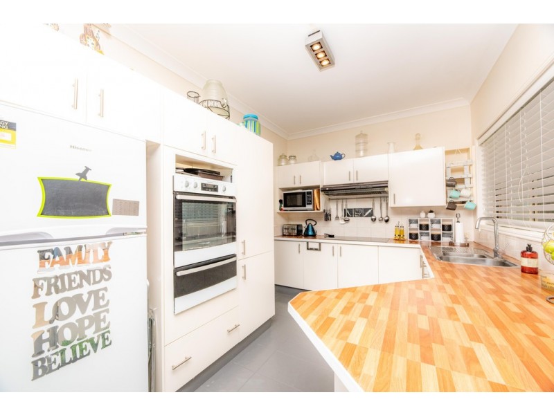 2/147 Kularoo Drive, Forster NSW 2428