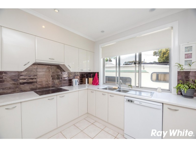 5 Zamia Place, Forster NSW 2428