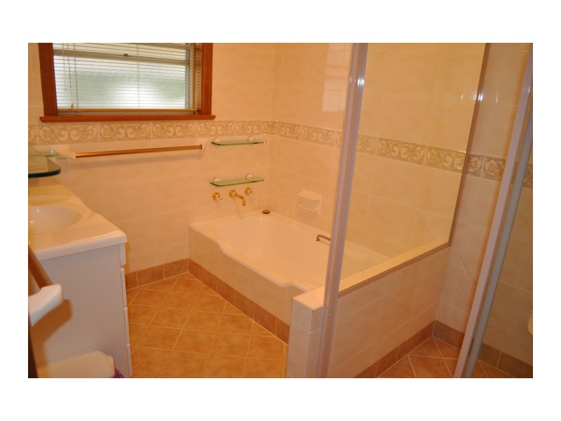 8 Sirius Keys, Forster NSW 2428