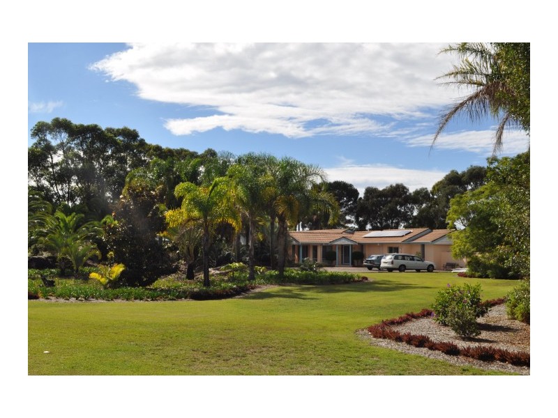 9 Tulloch Road, Tuncurry NSW 2428
