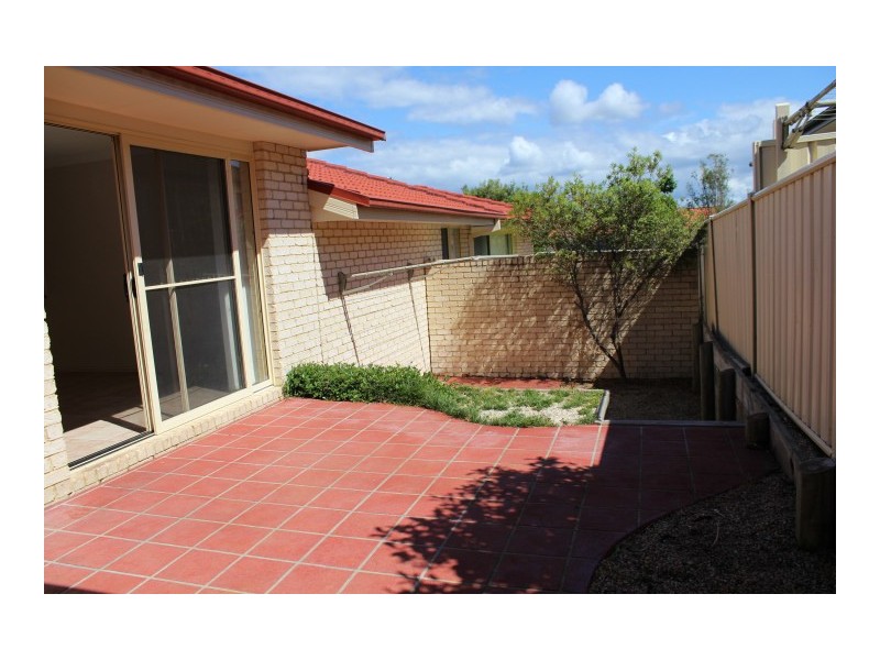 2/1  Caryota Place, Forster NSW 2428