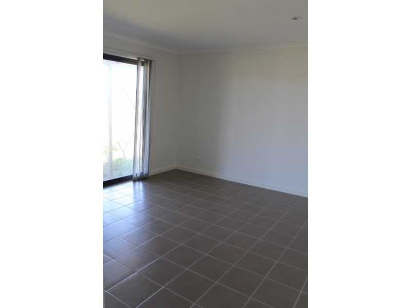 10 Manara Cres, Forster NSW 2428