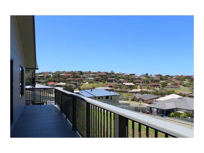 10 Manara Cres, Forster NSW 2428