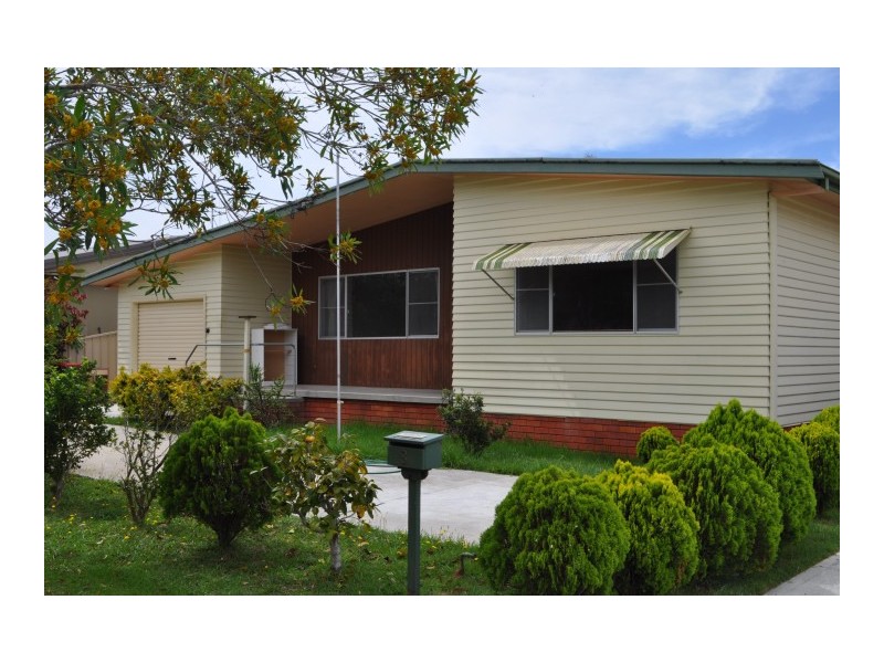 8 Palmer Street, Forster NSW 2428