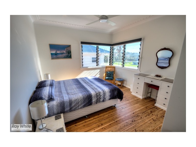 18 Cliff Road, Forster NSW 2428