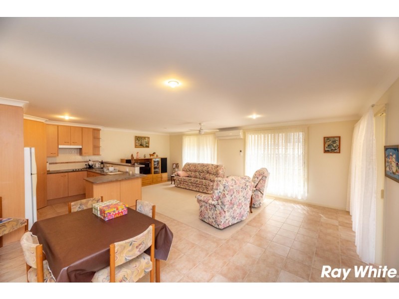 2/28 Sentry Crescent, Forster NSW 2428