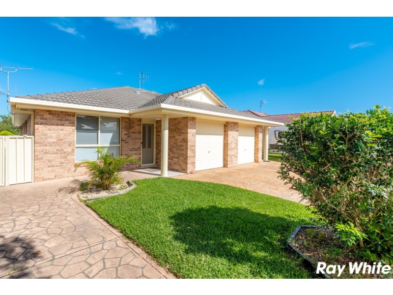2/12 Karloo Street, Forster NSW 2428