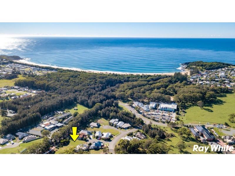 6 Lillypilly Court, Black Head NSW 2430