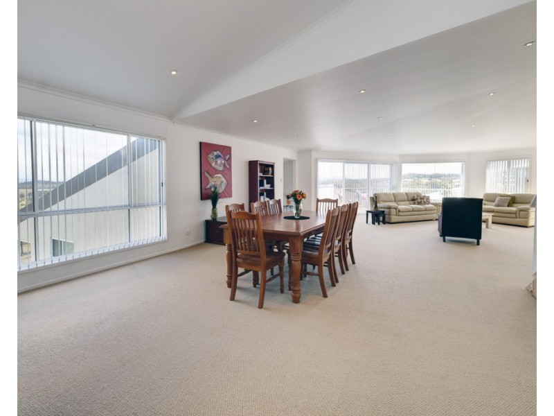 8 The Bridle Path, Tallwoods Village NSW 2430