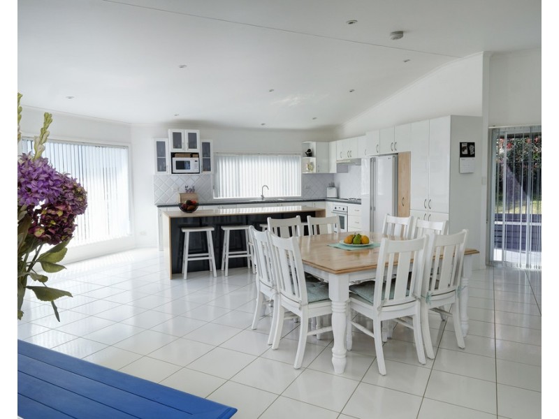 8 The Bridle Path, Tallwoods Village NSW 2430