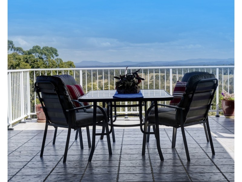 8 The Bridle Path, Tallwoods Village NSW 2430