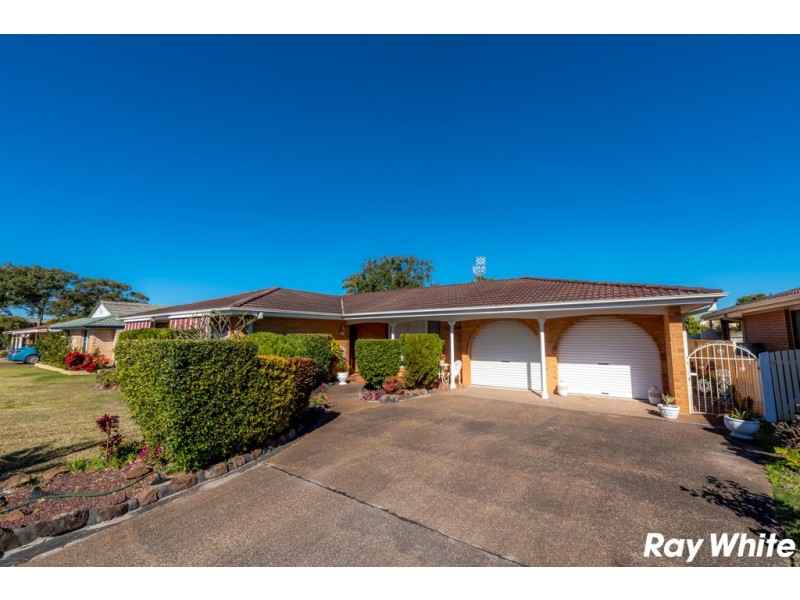12 Flora Parade, Tuncurry NSW 2428