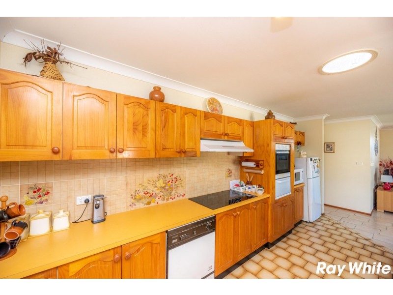 12 Flora Parade, Tuncurry NSW 2428