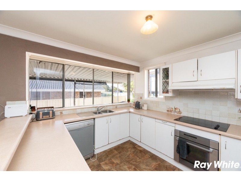 32 Lakeview Crescent, Forster NSW 2428
