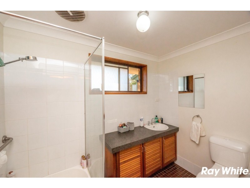 2/9 Lake Vista Crescent, Forster NSW 2428