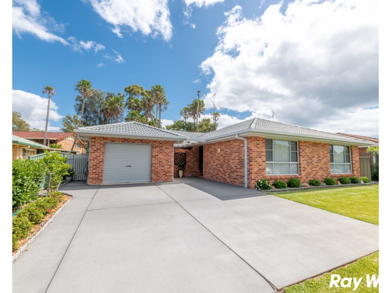 5 Lachlan Avenue, Tuncurry NSW 2428