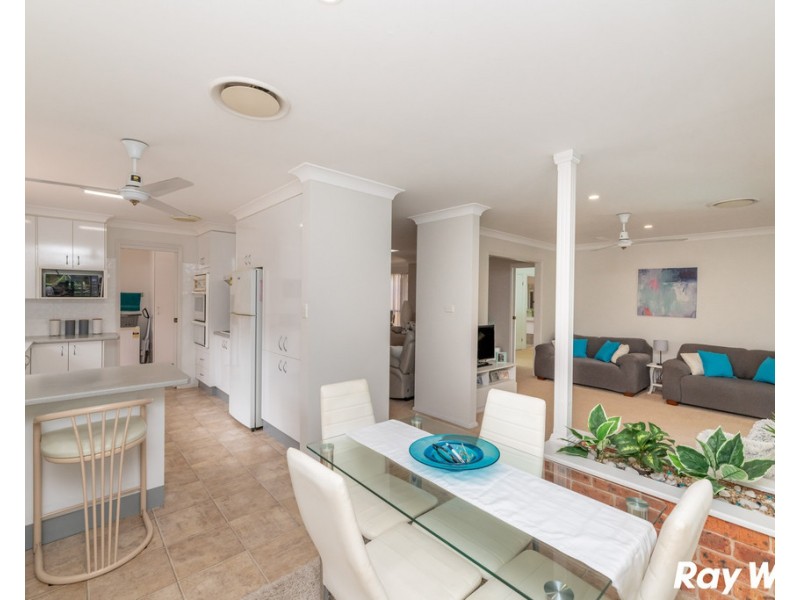 5 Lachlan Avenue, Tuncurry NSW 2428