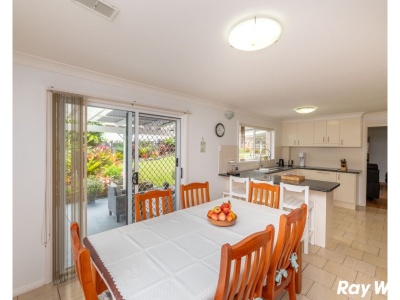34 Lakeview Crescent, Forster NSW 2428
