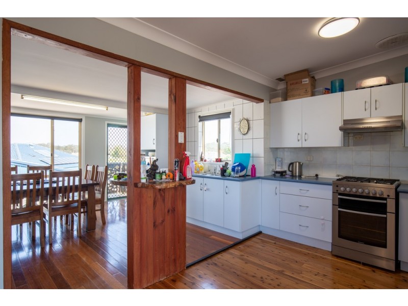 256 The Lakes Way, Tuncurry NSW 2428