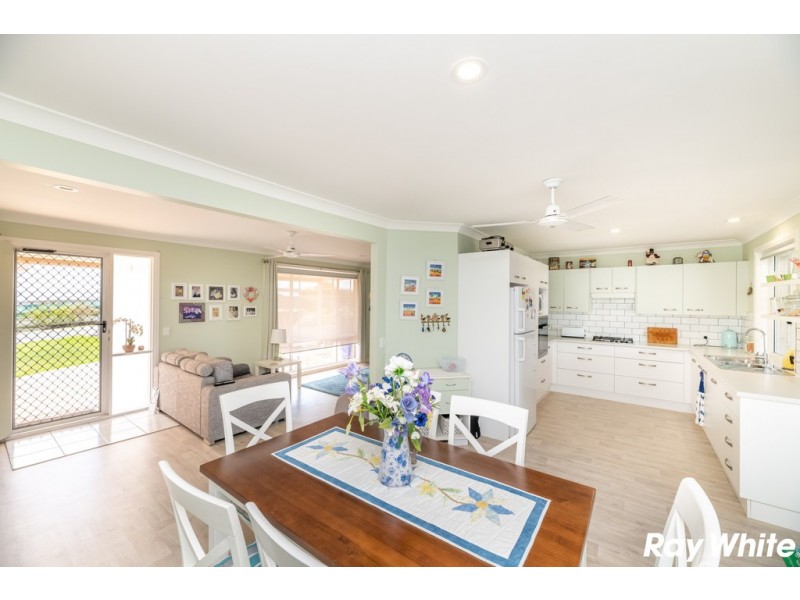 92 Green Point Dr, Green Point NSW 2428