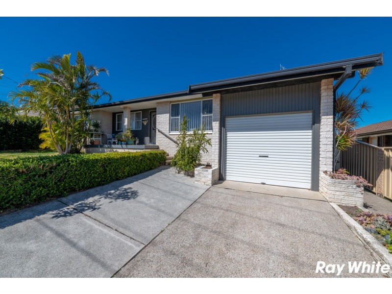 4 Burrawan Street, Forster NSW 2428