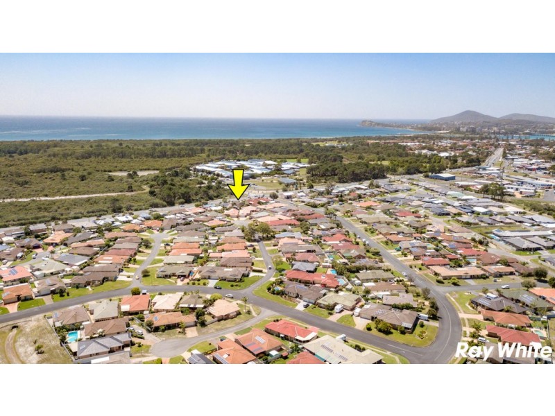 230 The Lakes Way, Tuncurry NSW 2428
