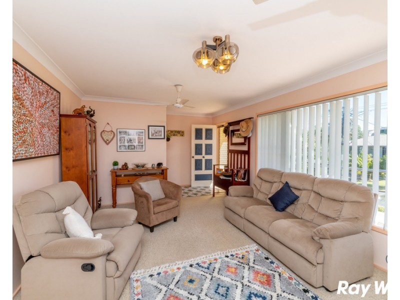 6 Lake vista Crescent, Forster NSW 2428